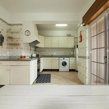B30 - T2 Apartment *